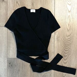 Artizia - Wilfred Black Knit Wrap Cropped Top in S